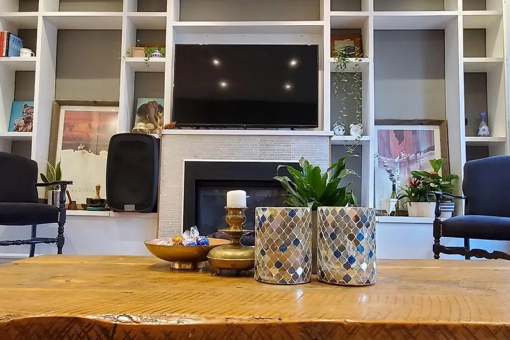 Villa Beautiful 3Br House In The Heart Of Greek Town Toronto Сasa de vacaciones