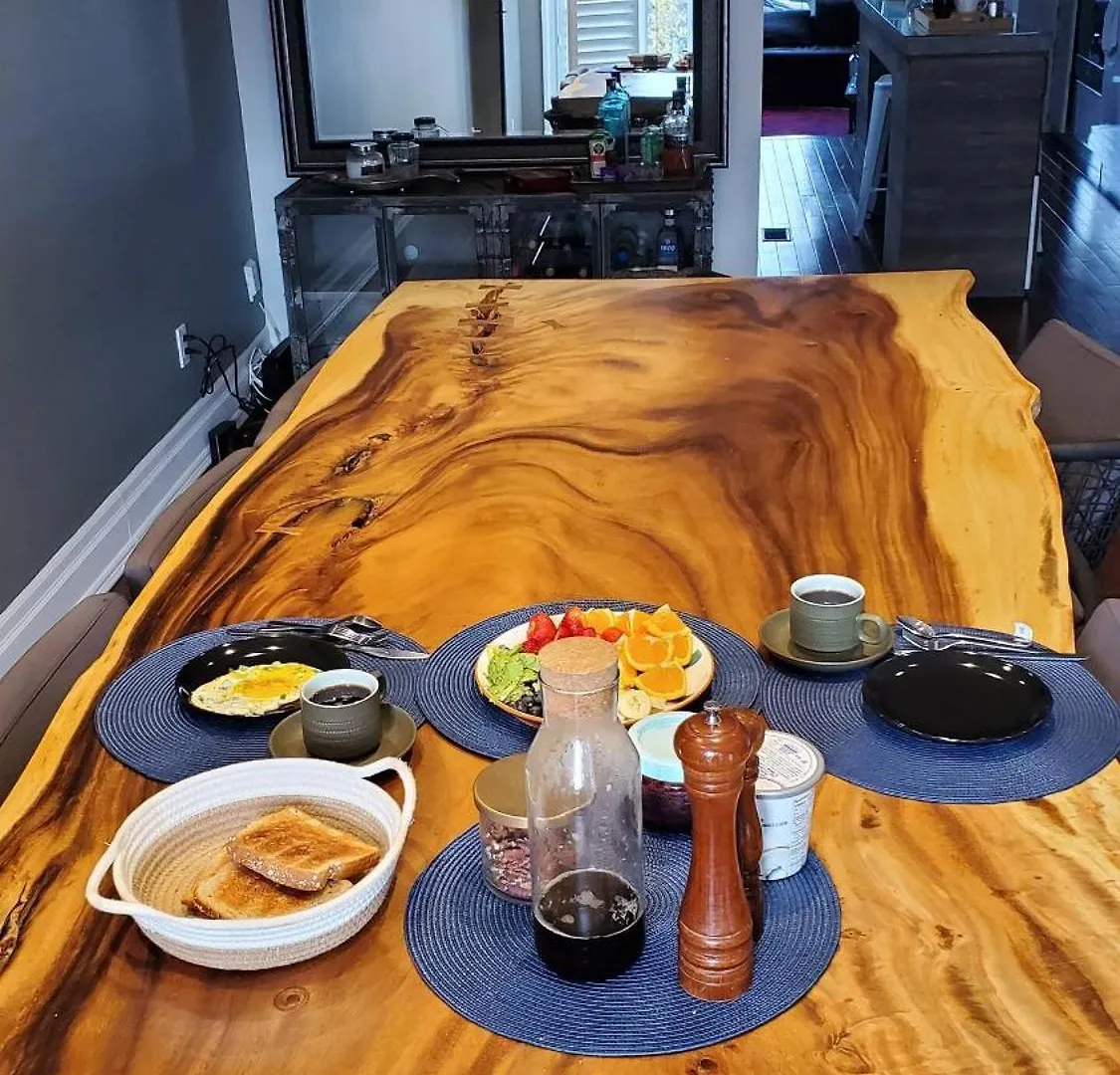 Сasa de vacaciones Villa Beautiful 3Br House In The Heart Of Greek Town Toronto Canadá